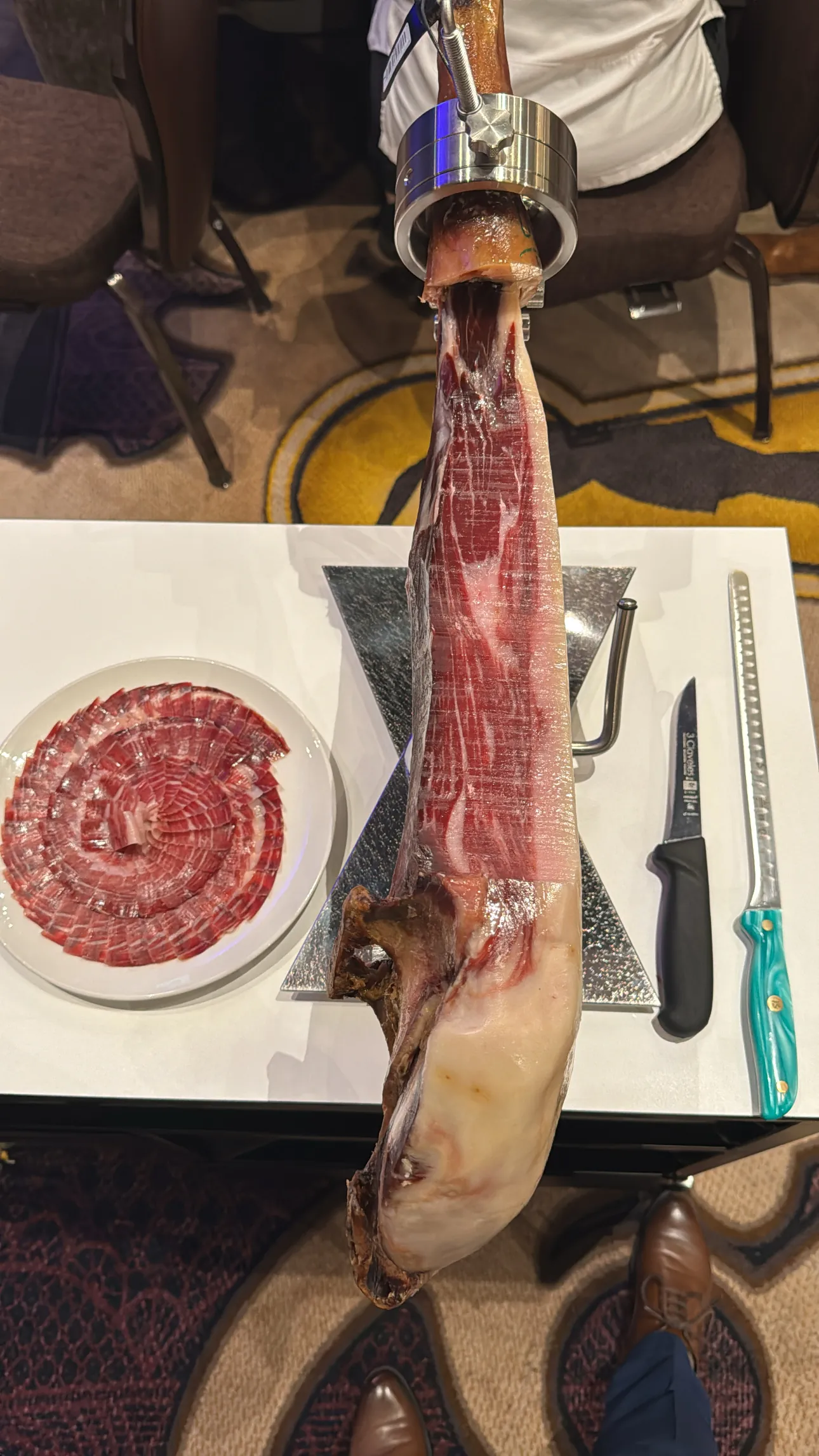 Josué Veloz, cortador de jamón profesional