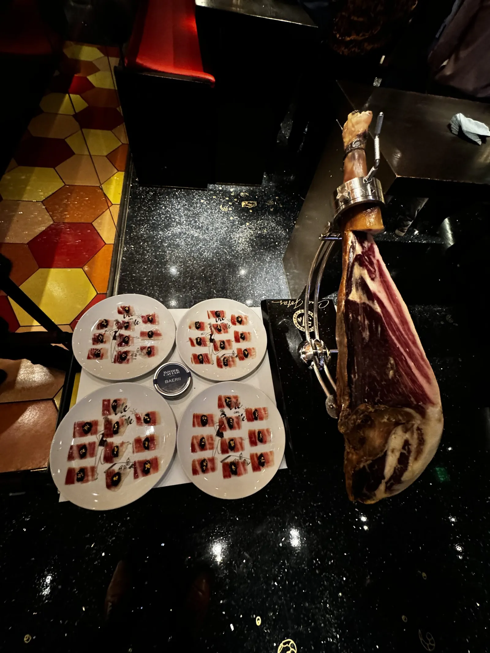 Emplatado de jamón ibérico al corte