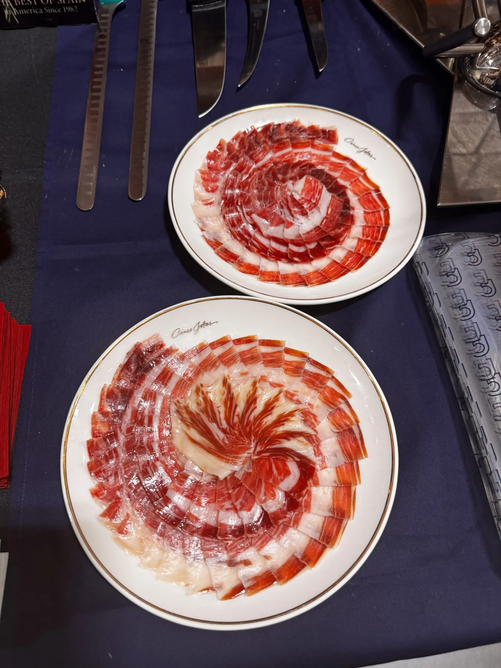Emplatado de jamón ibérico al corte
