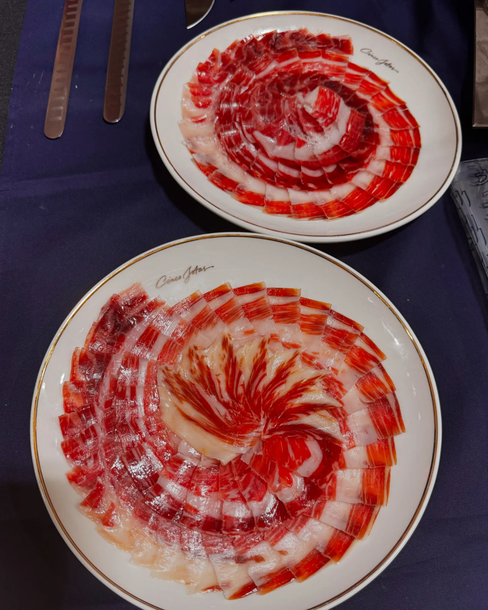 Emplatado de jamón ibérico al corte