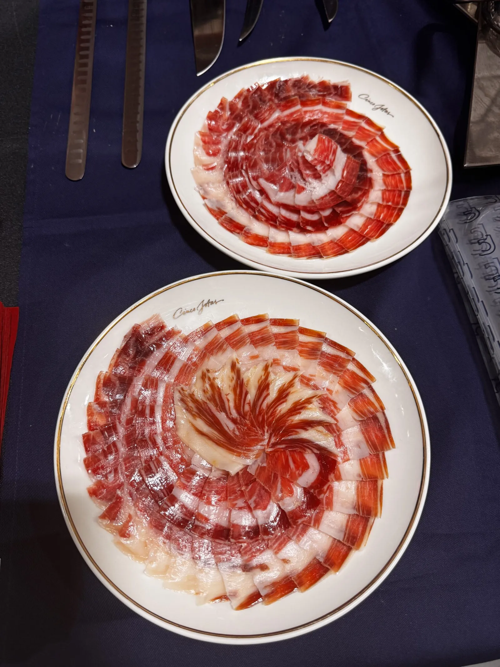 Emplatado de jamón ibérico al corte