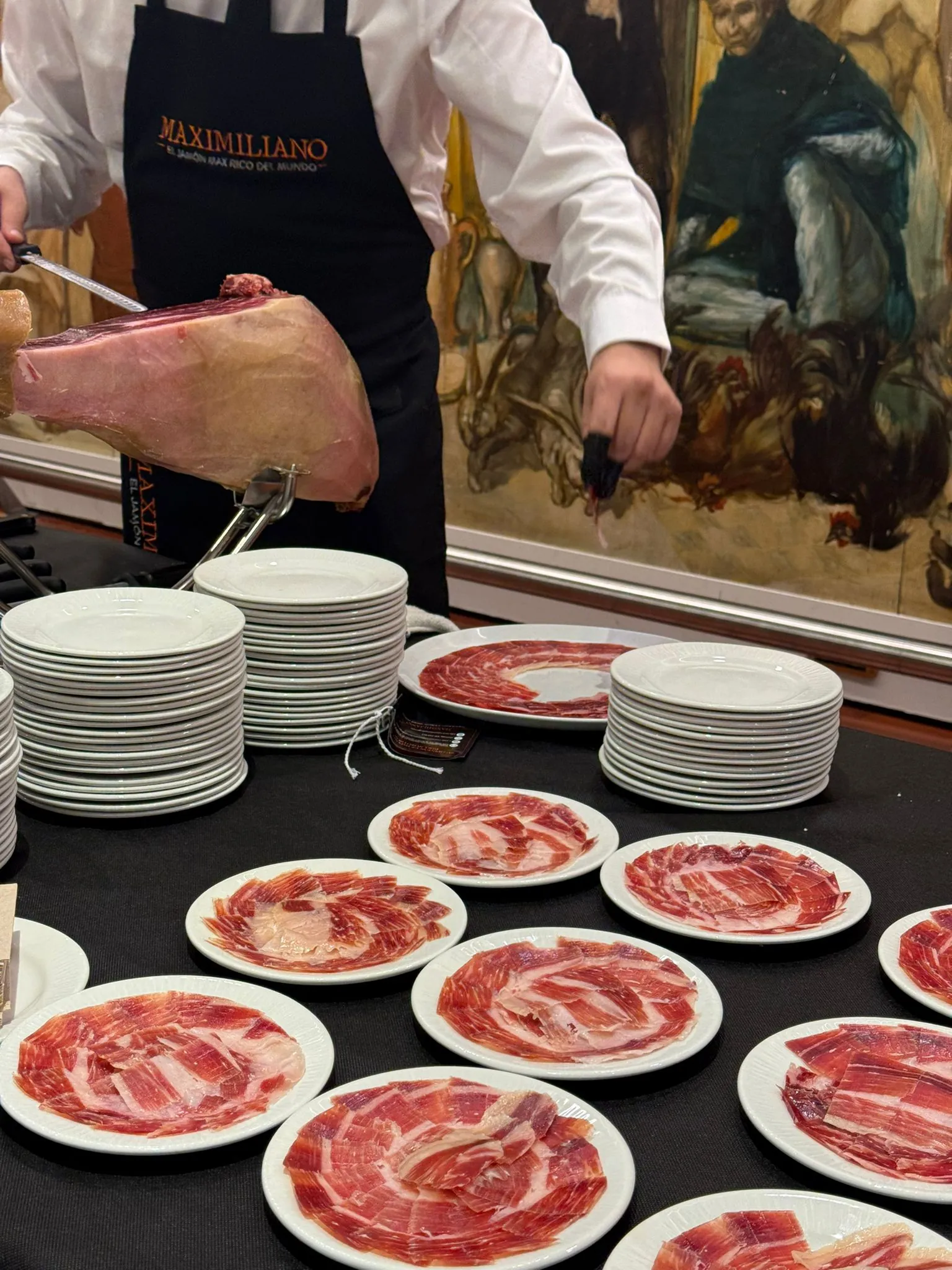 Servicio de corte de jamón en evento