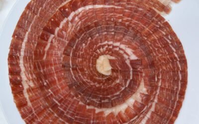 Cómo conservar y servir jamón ibérico en casa (temperatura y almacenamiento)